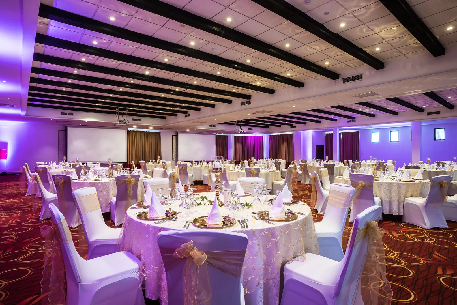 Explore versatile venues that offer an array of settings for the most intimate ceremonies or the grandest of celebrations. With dedicated event planners, customizable catering menus, wedding packages and more, Hyatt Regency hotels and resorts are prepared to help you seamlessly plan, host and celebrate your momentous occasion.