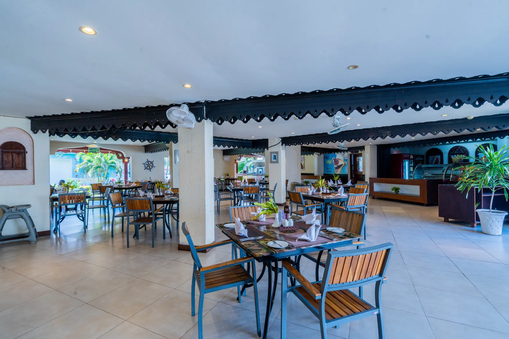 Old Town Bistro Restaurant at PrideInn Paradise