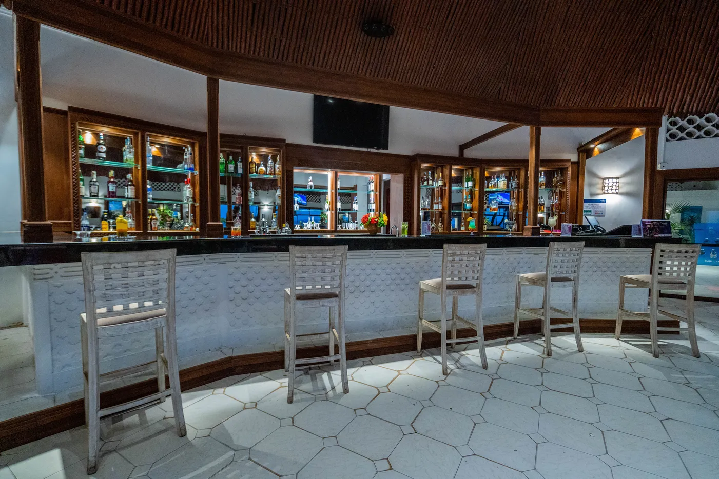 Kone Kone Lounge at PrideInn Paradise