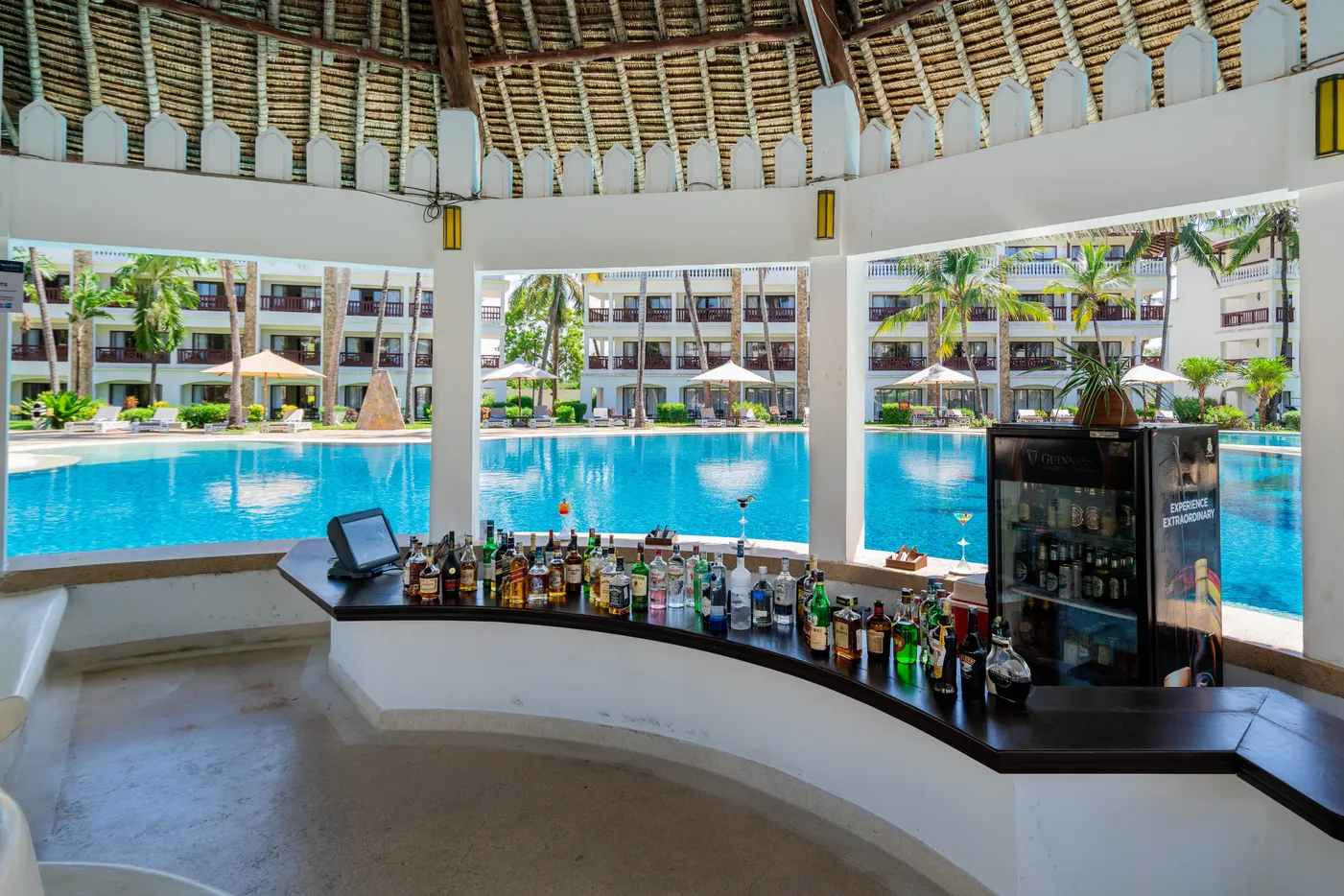 Tewa Pool Bar at PrideInn Paradise