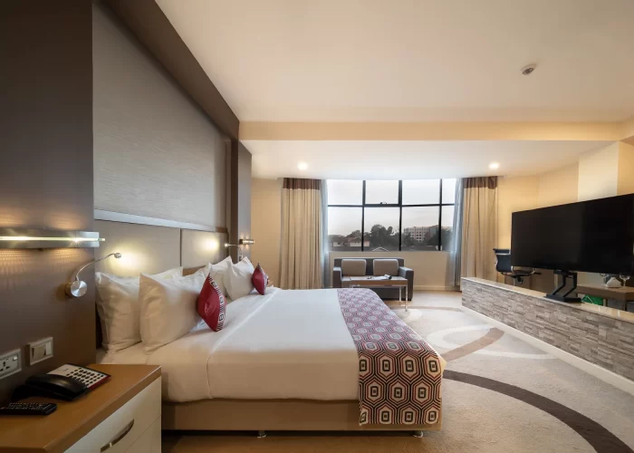 azure-honeymoon-suite-3